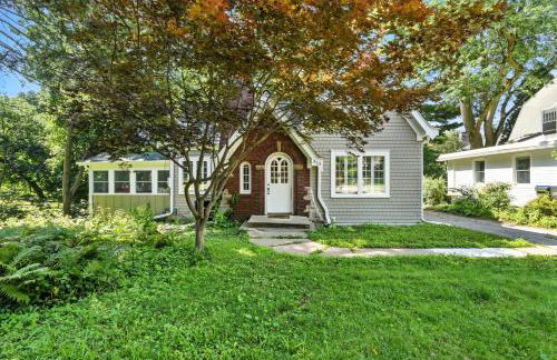 Charming Manville Heights Cottage Retreat home - Foto 31