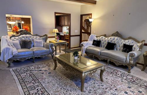 Luxury 5BR Estate: Media Room & Golf | Sleeps 14 - Foto 5