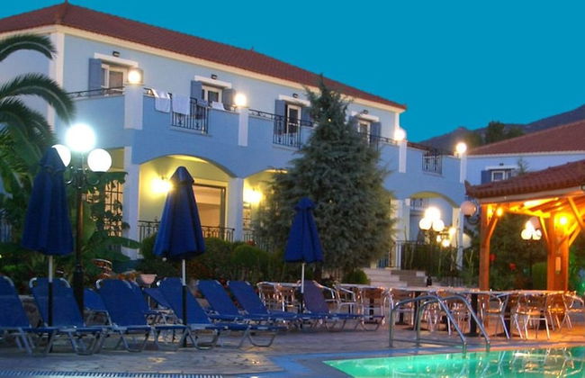 Blue Sky Hotel - Foto 1