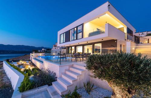 Luxury Villa Novita with Pool - Photo 64