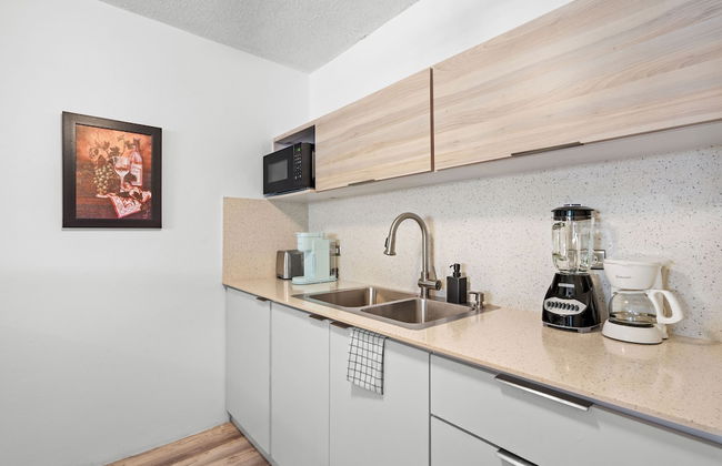 Otium Ideal Marina Getaway Balcony Parking - Photo 18