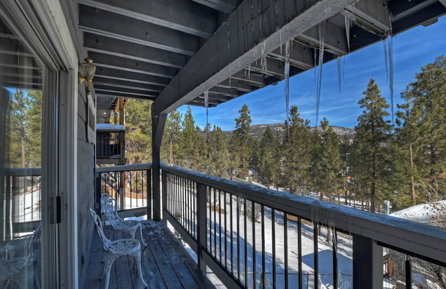 Mountain Palette by Avantstay Hot Tub, Game Room, Deck, Sweeping Views! - Photo 69