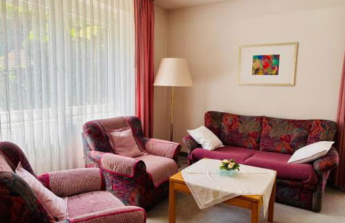 Ferienhaus Oesterle - Idyllisches Schwarzwaldhaus am Bach mit Terrasse & Balkon - Foto 21