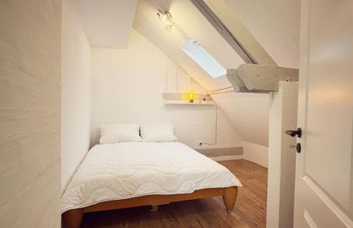 Denkmalgeschütztes Häuschen mit Schwimmteich - Foto 2