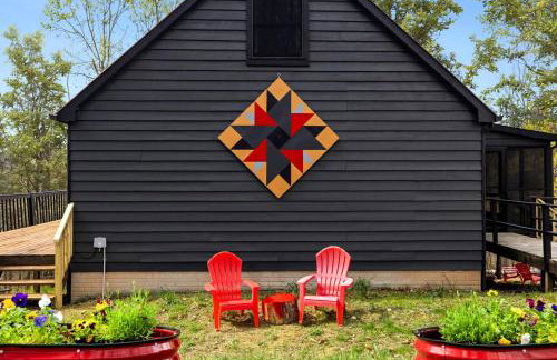 Vibrant Woodland Cabin Sanctuary near Great Cacapon River in West Virginia - Foto 40