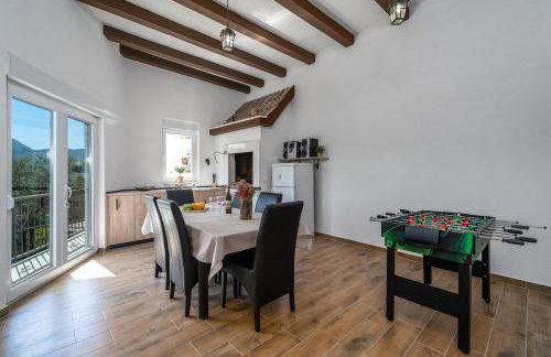 Villa Neda Heated Pool, Hot-tub, Sauna, 3 bedrooms - Photo 31