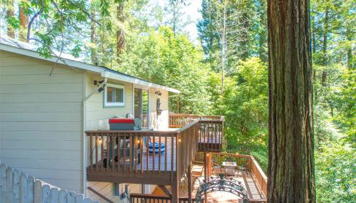 Summit Sanctuary! Redwoods! Fire Table!! BBQ Grill! Fast WiFi!! Dog Friendly! - Foto 5, Other