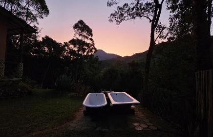 Chalé LuNê Vista para a Montanha , Banheira Imersão Externa e Lareira - Foto 2