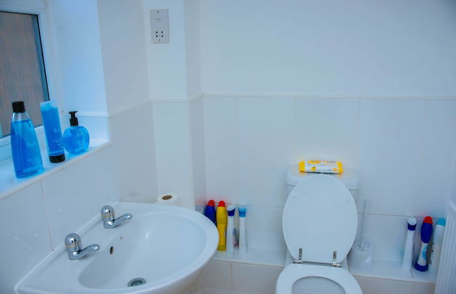 Modern 2 Bedroom Apartment - Foto 32