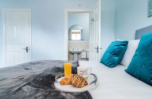 Progressive House 5 Bedrooms Inc Study with Sofabed, Garden, Smart TV in Every Bedroom FREE Parking - Foto 29