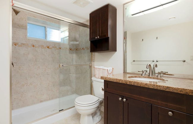 Cozy 3 Bedroom Suite near Queen Elizabeth Park - Foto 12