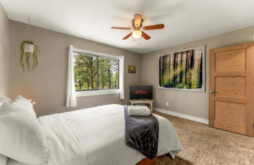 Spacious Comfort in Scenic Monument - Foto 41