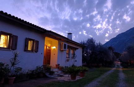 Nafpaktos cottage by the sea for travelers and dreamers! - Foto 8