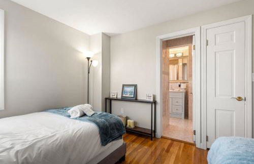 Hot Tub, Electric Bikes, Solo Stove, Projector, Smores - Foto 46