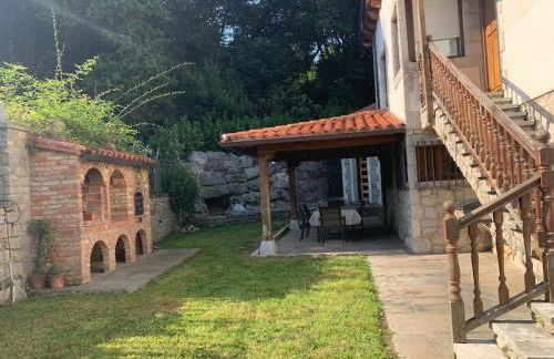 Casa con amplio jardín en Pechón - Foto 2