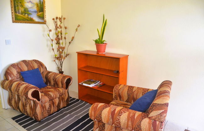 Louislyn Apartments - Photo 2