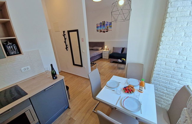 Lola's Place - Photo 39