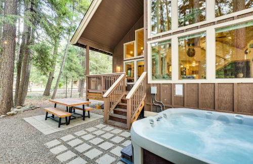 Hot Tub and Game Room Ronald Retreat 2 Mi to Lake! - Foto 24