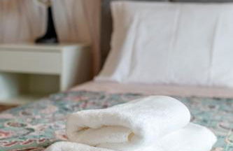 Modern 2 bedroom apt 20 min from city center - Foto 3