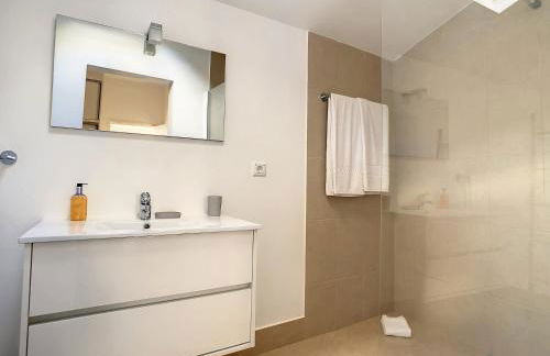 Naya Beach House by LovelyStay - Photo 13