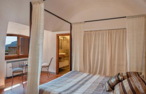 Exclusive House Inside Historic Fortress - Photo 8