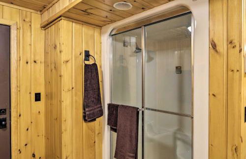 Rustic Cozy Cabin on Island Lake with Fire Pit, Dock - Foto 20