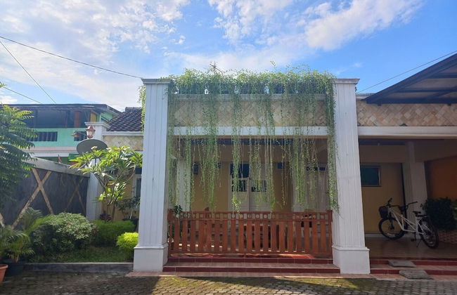 Homestay Simply Homy dekat Tugu Jogja dan Monjali - Foto 1