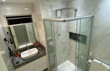 Seu Refúgio Apt Amplo e Central, perto de tudo - Photo 8