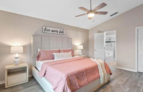 Family Retreat w/ Pool & Foosball, 8.5mi to Disney! - Foto 4