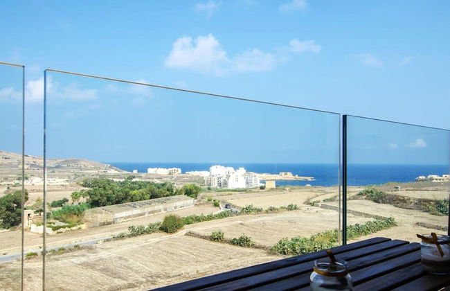 2 Bed Apartment w Distant Sea and Country Views - Foto 29