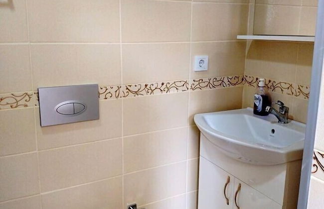 Cemed House - Photo 33