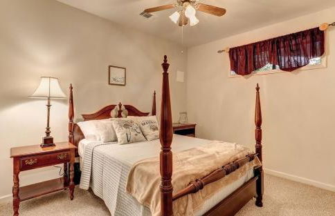 Deer View Retreat - Ramp to Home Wood-Burning Fireplace Netflix Ping Pong - Foto 22