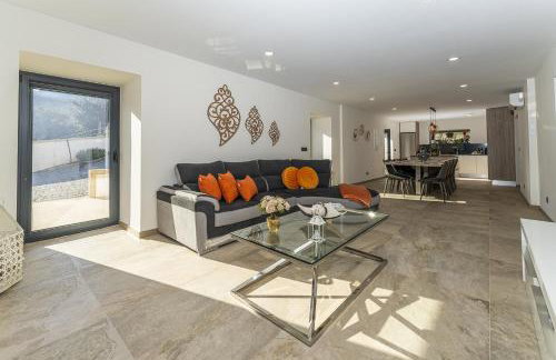 Villa with private Pool and Garden - Foto 24