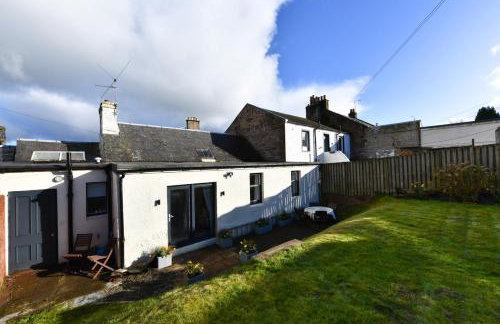 Ladyland Cottage in Maybole - Photo 10