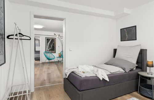 MOLA Apartments-Ferienwohnung für 5 Personen-separater Eingang-Gratis Parkplatz-Terrasse-Grill-Highspeed WLAN-auch für Langzeit geeignet - Foto 13