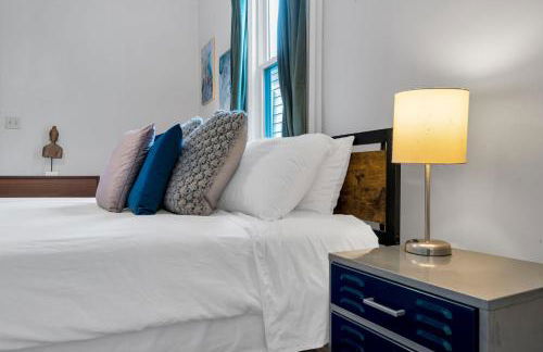 Victorian Shotgun 10 min to FQ Jazz Fest Ready - Foto 19