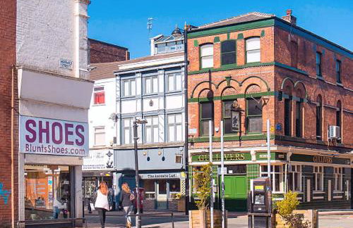 Lewis Apartment 3 Well located Northern Quarter sleeps Upto 8 - Photo 14