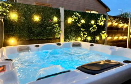 Rose Cottage with Hot Tub - Foto 1