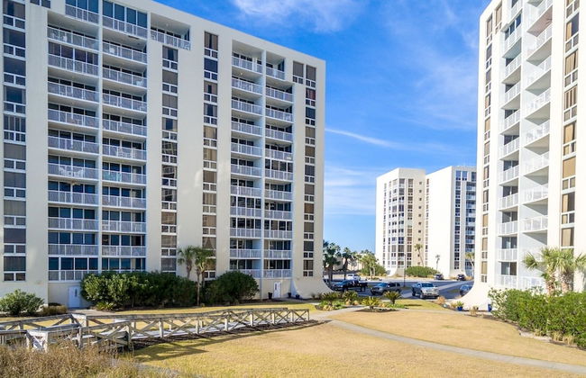 Shoreline Towers 1124 3 Bedroom Condo by RedAwning - Photo 42