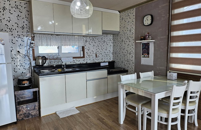 Namhae Oceanview Pension - Foto 13