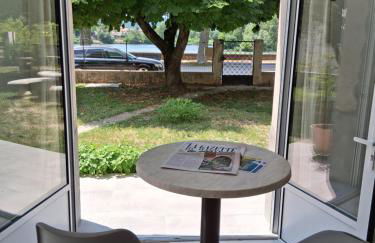 Au bord du Rhône - Foto 1