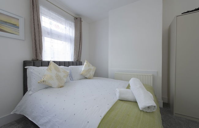 Fortified Three Bedroom Home - Foto 11