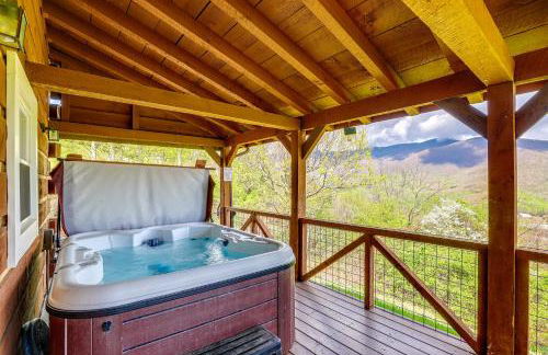 True Log Cabin with Game Room, Year-Round Views - Foto 26