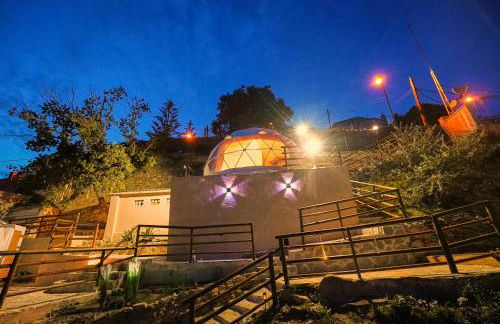 AAA View Private Terrace Outdoor Heated Hot Tub Family Fun - Photo 32