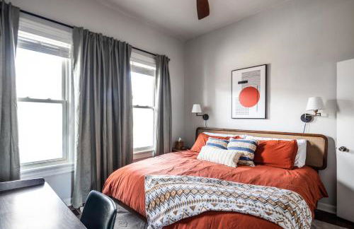 Mid-Century Modern Retreat in Little Italy - Foto 10