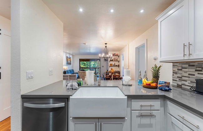 Walk to Lake, Dining+shops 5mins to Ski Resort Incline Paradise by Avantstay - Photo 18