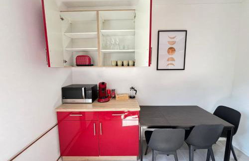 110qm- 4 Rooms - free private parking- free fast WIFI - Kitchen - near Wood- A Part Time Home - Foto 14