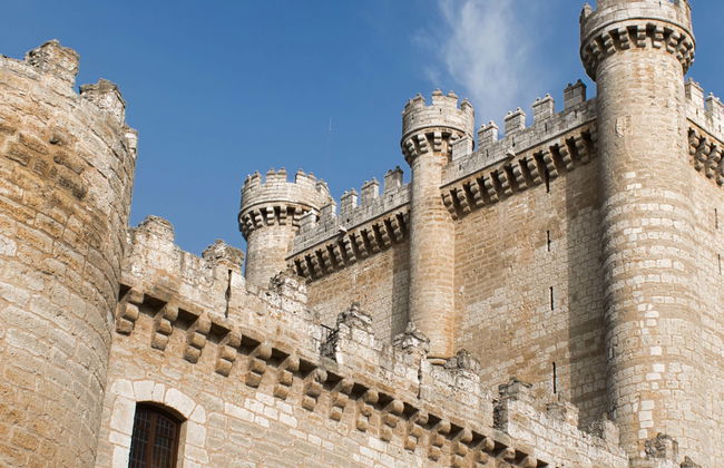 Biglietti per il castello di Fuensaldaña - Foto 1