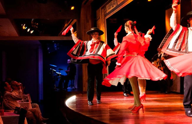 Jantar com espetáculo folclórico - Foto 1