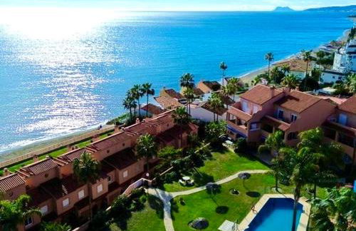 No10 - Beachfront Estepona close to port, 2 bedroom, 2 bathroom, sleeps 5 - Photo 52